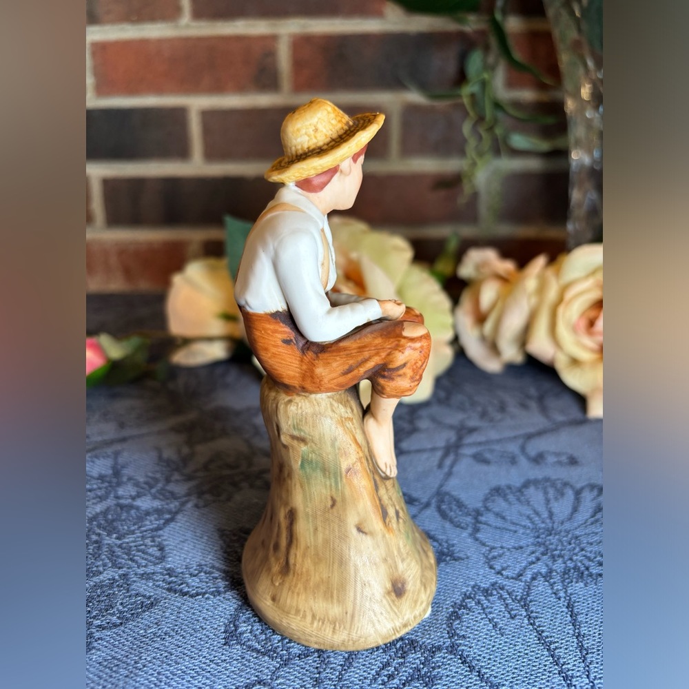 Norman Rockwell porcelain “Summertime 1933” size 6”x 2 1/2” excellent condition - Picture 4 of 8